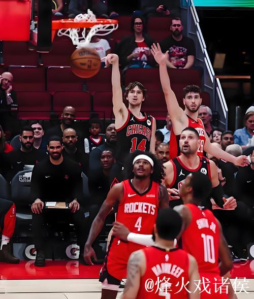 火箭蓄势待发!官媒曝光球员赛前训练照:决战时刻已到 火箭蓄势待发!官媒曝光球员赛前训练照:决战时刻已到